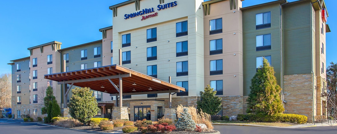 Kid-Friendly Hotels in Pigeon Forge, TN | SpringHill Suites Pigeon Forge