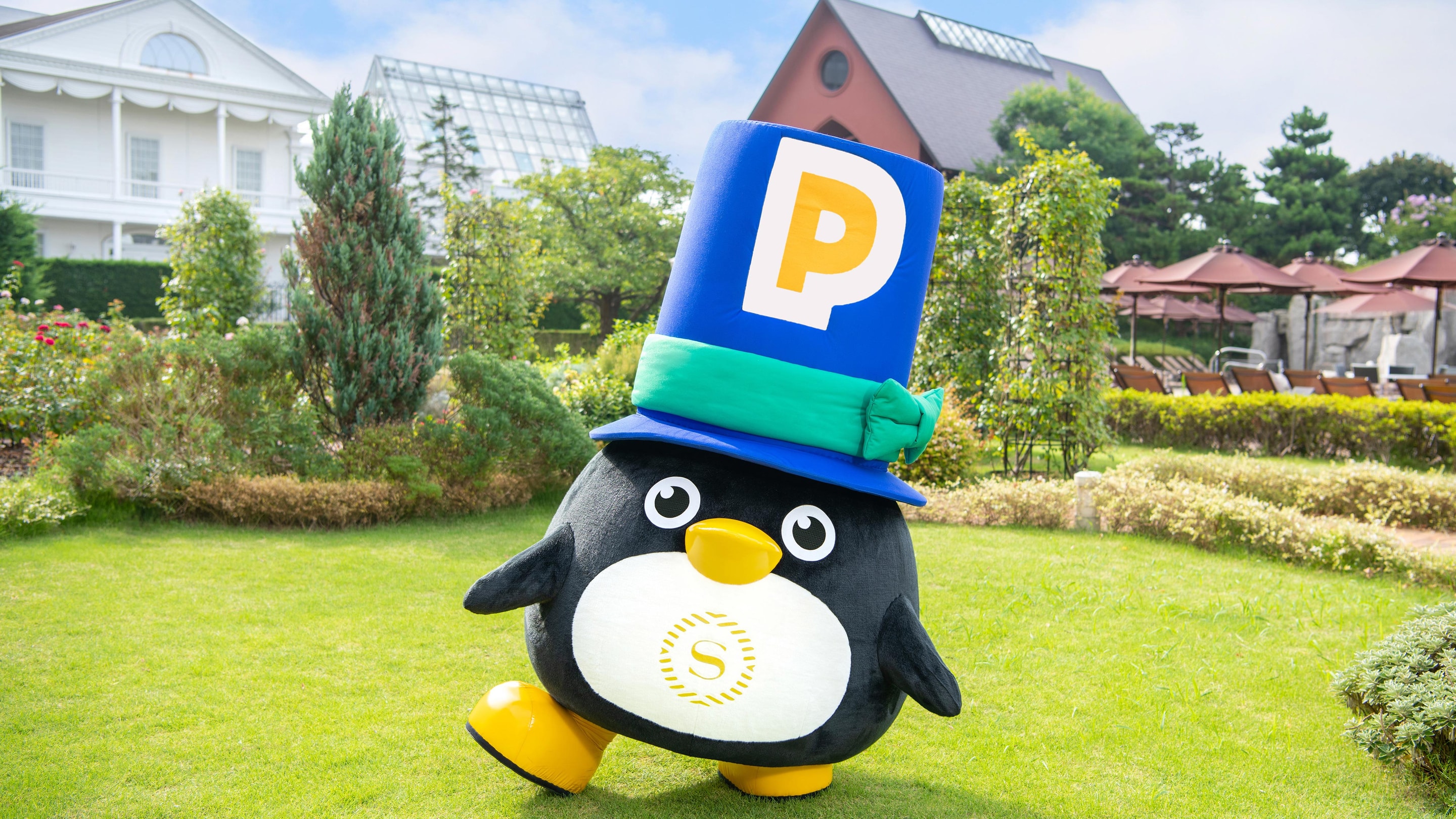 Penton the Penguin mascot