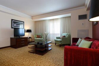 Master Suite - Living Room