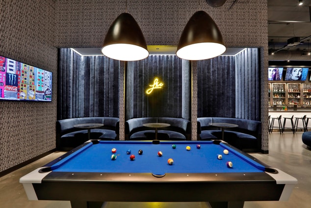 Re:mix Lounge - Pool Table