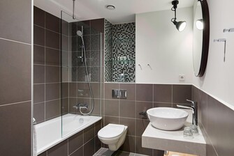 Suite – Badezimmer mit Badewanne
