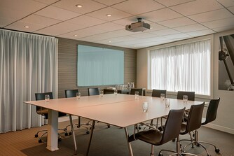 Brussels Fixed Boardroom