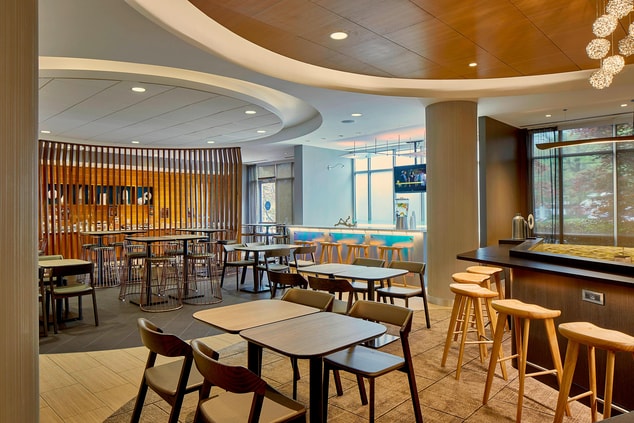 Lobby Lounge - Dining Area