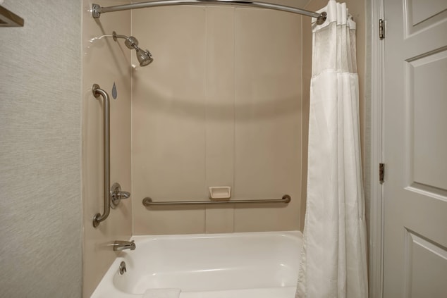 Pure Wellness Shower/Tub Combo