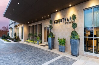 Courtyard Atlanta Alpharetta/Avalon Area