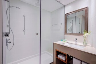 Guest Room - Bathroom