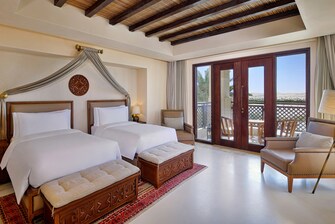 Villa Royal - Habitación con dos camas sencillas