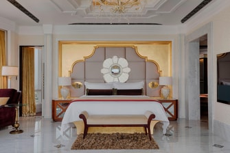 Al Hosen Suite mit Kingsize-Bett – Schlafzimmer