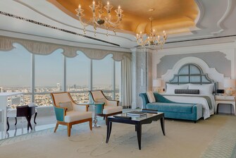 Al Manhal Suite mit Kingsize-Bett – Schlafzimmer
