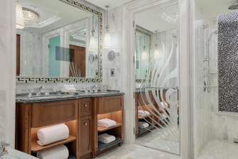 Bad einer Junior Suite – Dusche