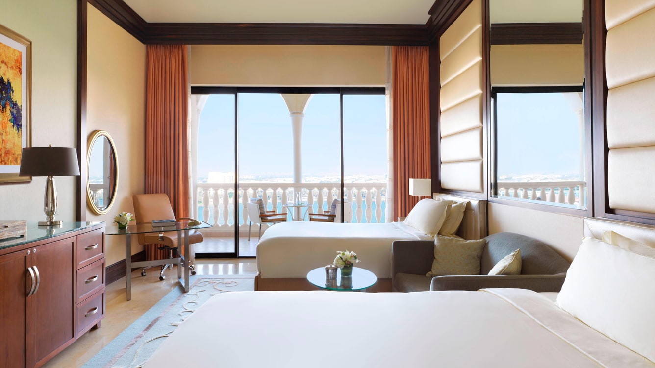 Hotel Suites in Abu Dhabi Grand Canal | The Ritz-Carlton