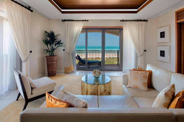 Ocean Suite - Living Room