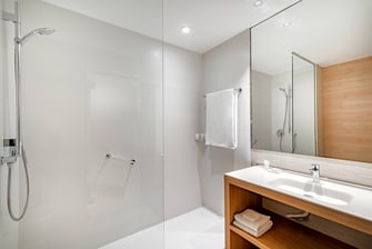 Single Guest Room - Bathroom