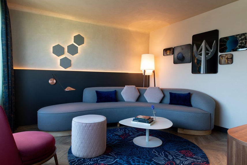 Mosaic Junior Suite - Living Area