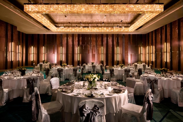 Royal Maneeya Ballroom - Banquet Setup