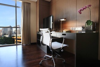 Suite mit zwei Schlafzimmern – Schreibtisch