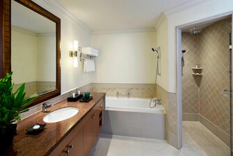 Suite mit zwei Schlafzimmern – Badezimmer