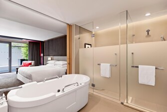Terrace Suite - Guest Bathroom