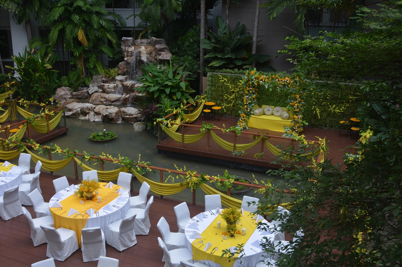 Wedding at Discovery Courtyard
