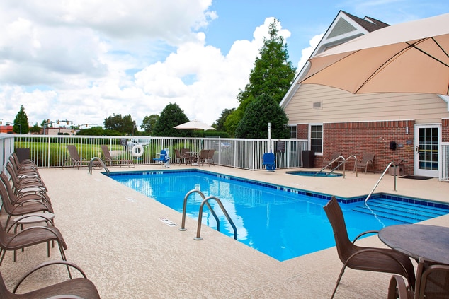Residence Inn Baton Rouge Outdoor Pool