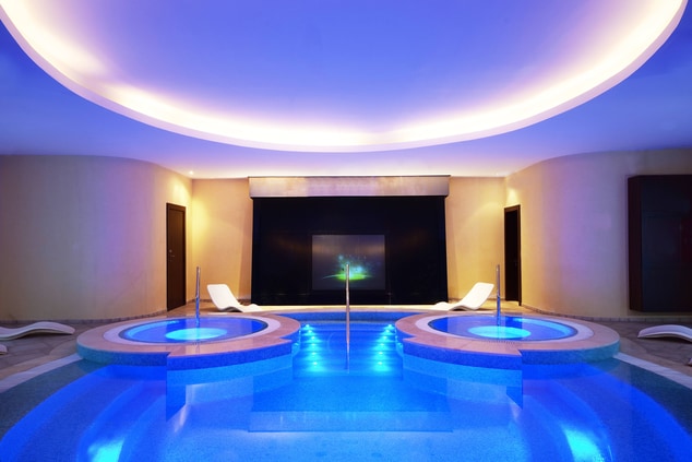 Explore Spa Pool and Jacuzzi
