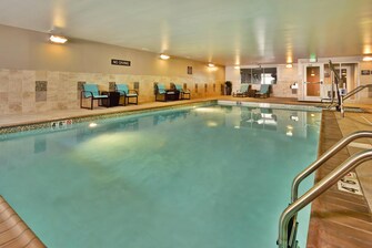 Wilmette Hotel with Pool