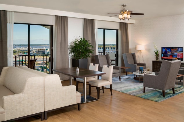 Marriott Concierge Lounge in Charleston SC