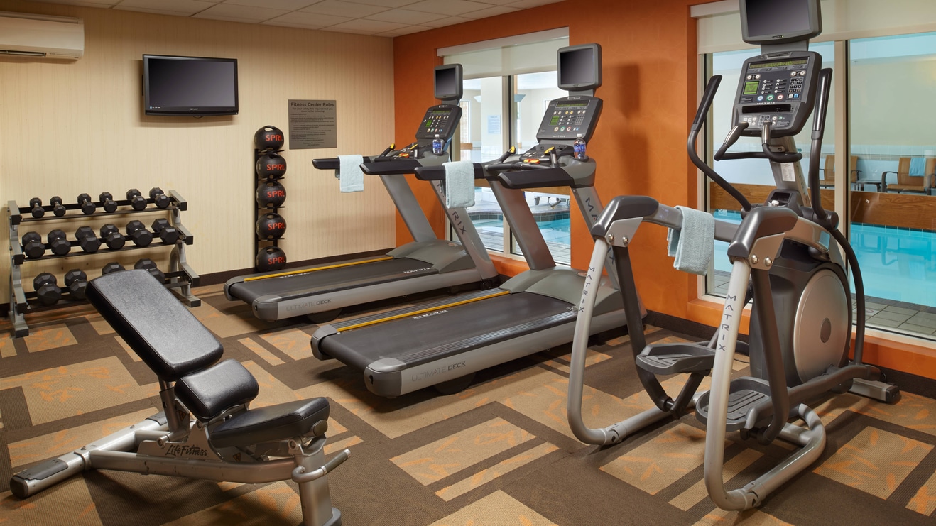 Independence Ohio hotel with fitness center