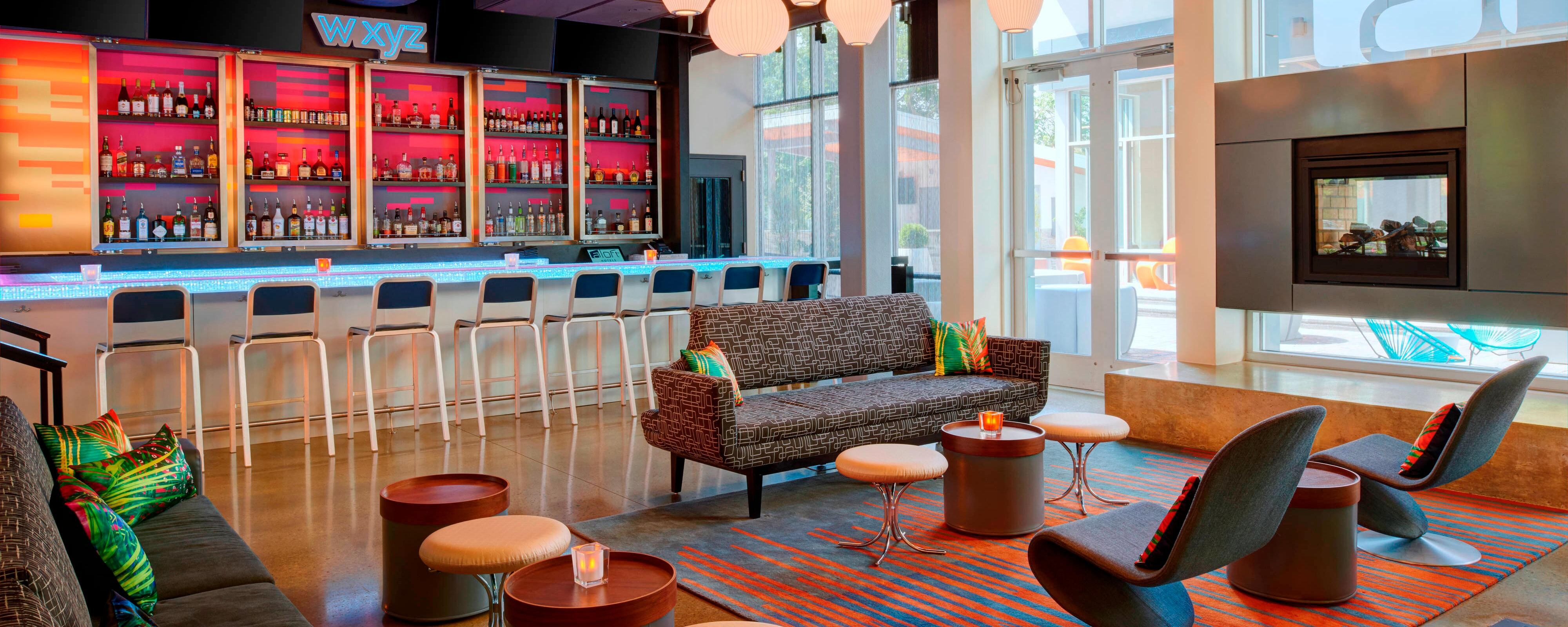 Westerville, Ohio Hotels with Bar and Restaurant | Aloft Columbus