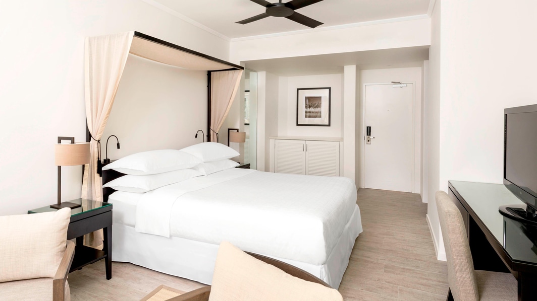Номер Mirage Resort с двуспальной кроватью (King)
