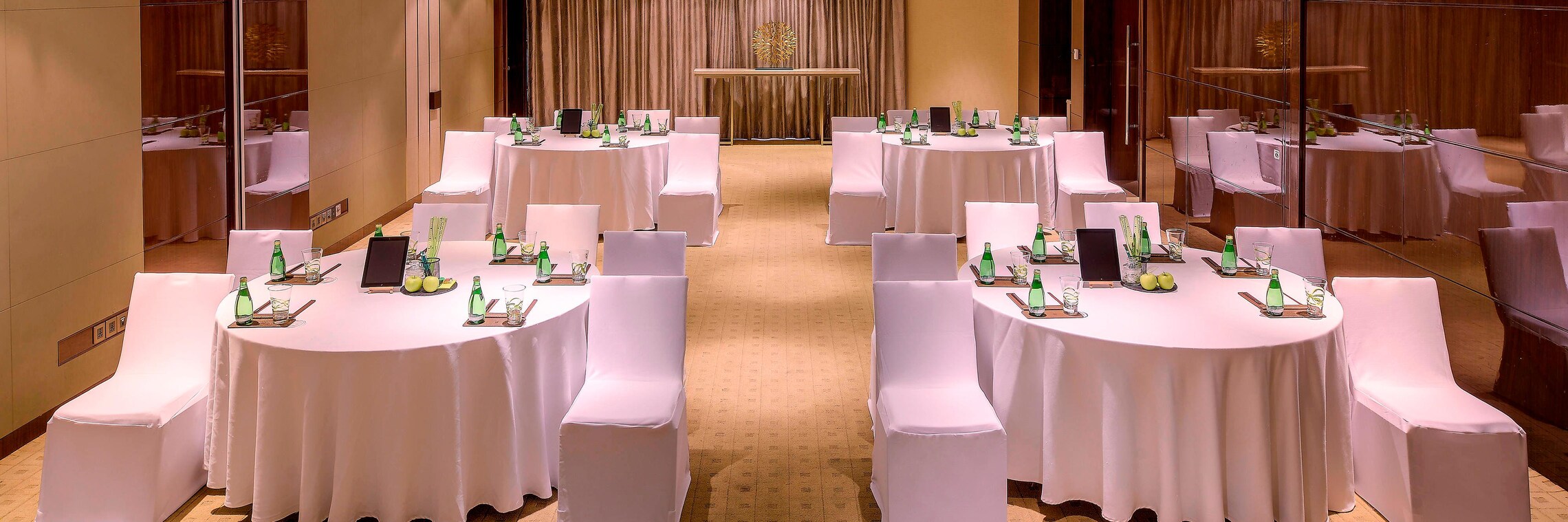 Jade Meeting Room - Banquet Setup