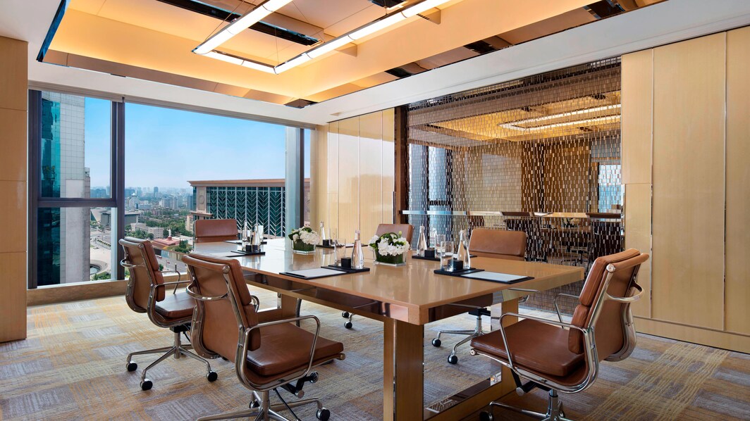 Executive Lounge - Meeting Room