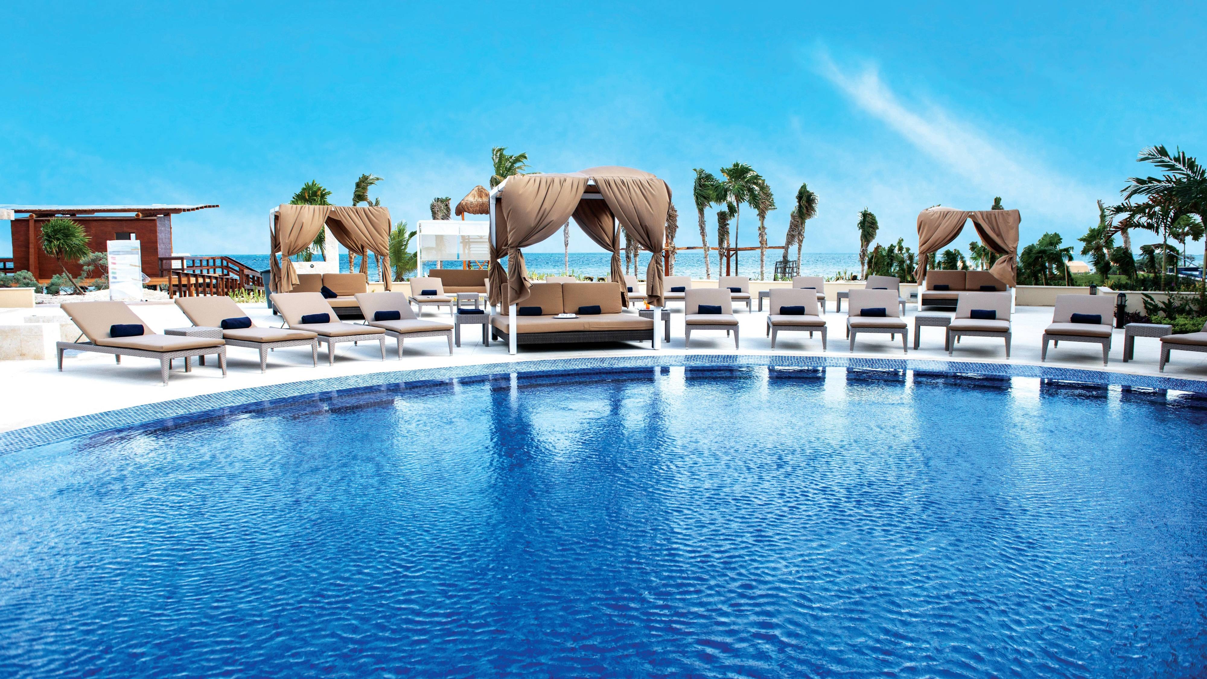 Elevate Every Moment with Diamond Club: Butler service + In-room indulgences