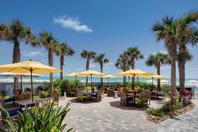 OceanView Terrace Bar & Grill - Patio