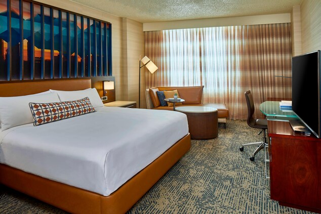 King Club Level Guest Room
