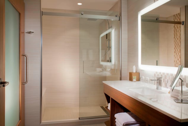 Traditional/Deluxe King Guest Room Bathroom - Walk-In Shower