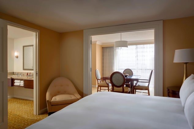 Galleria Dallas Hotel Suite Bedroom