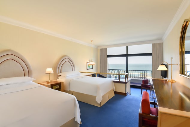 Twin/Twin Club Sea View Guest Room