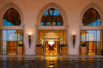 مدخل فندق سانت ريجيس الدوحة