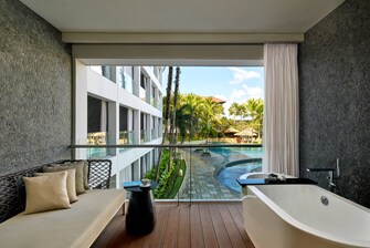 Pool Suite mit einem Schlafzimmer – Balkon