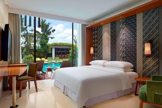 Deluxe Guest Room - Pool View