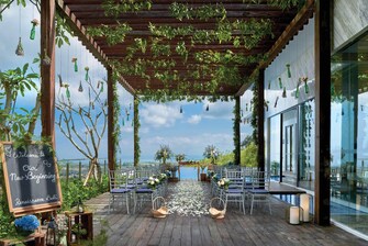 Terrasse de la piscine de la villa présidentielle - Cérémonie de mariage