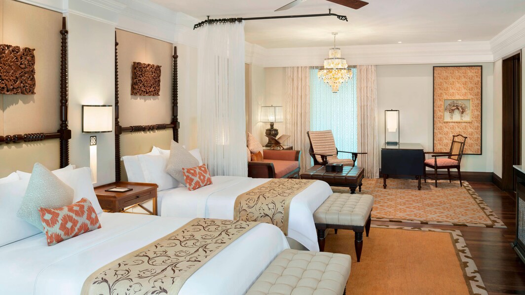 Suite St. Regis con dos camas individuales y suite con piscina