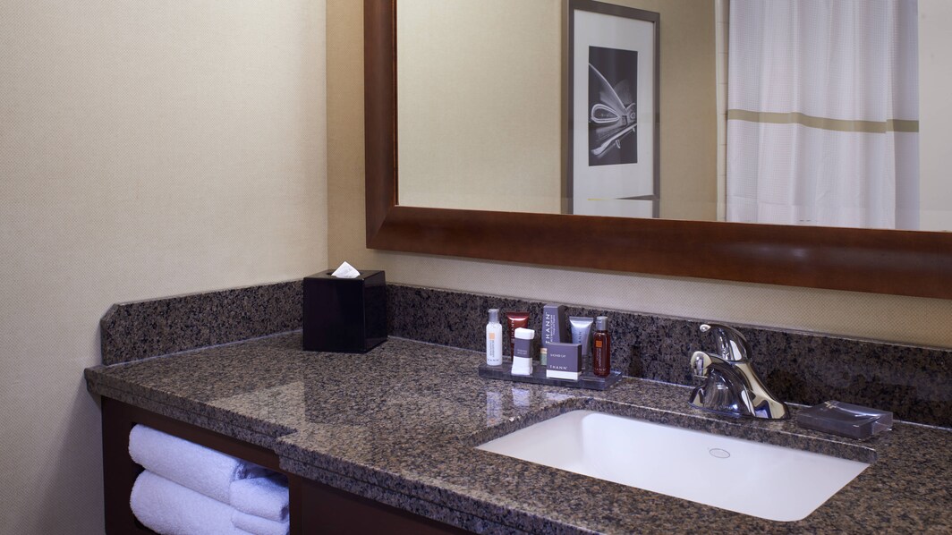 Salle de bains d'une suite d'hôtel à Détroit