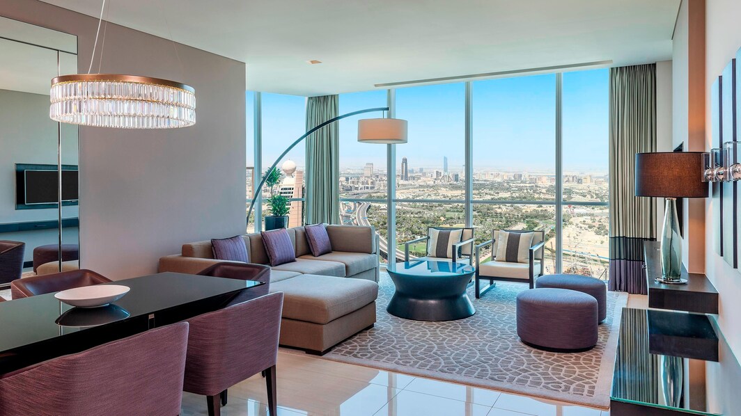 Appartamento con tre camere da letto, vista su Sheikh Zayed R, vista sullo skyline