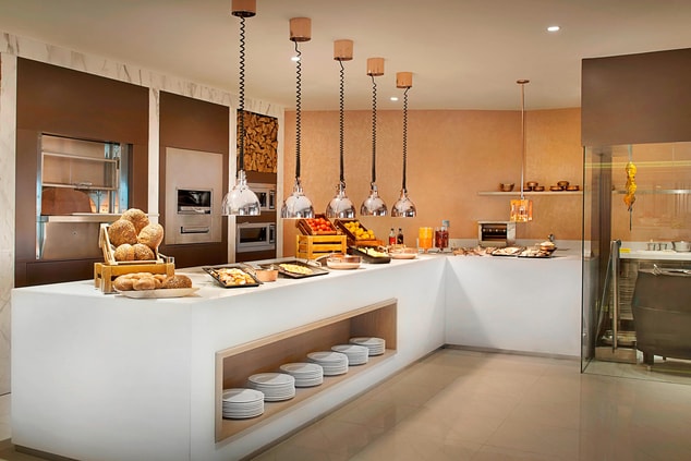 Breakfast buffet in Dubai