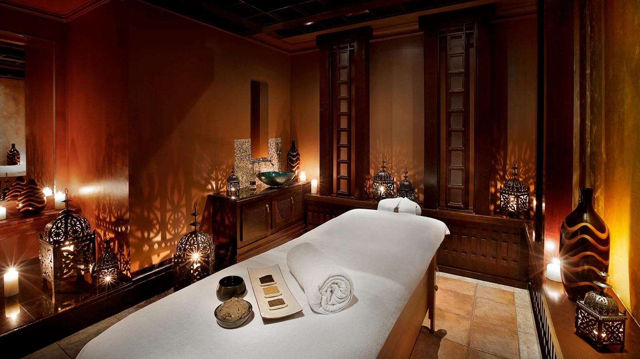 Salle de massage du spa du complexe hôtelier de Dubaï