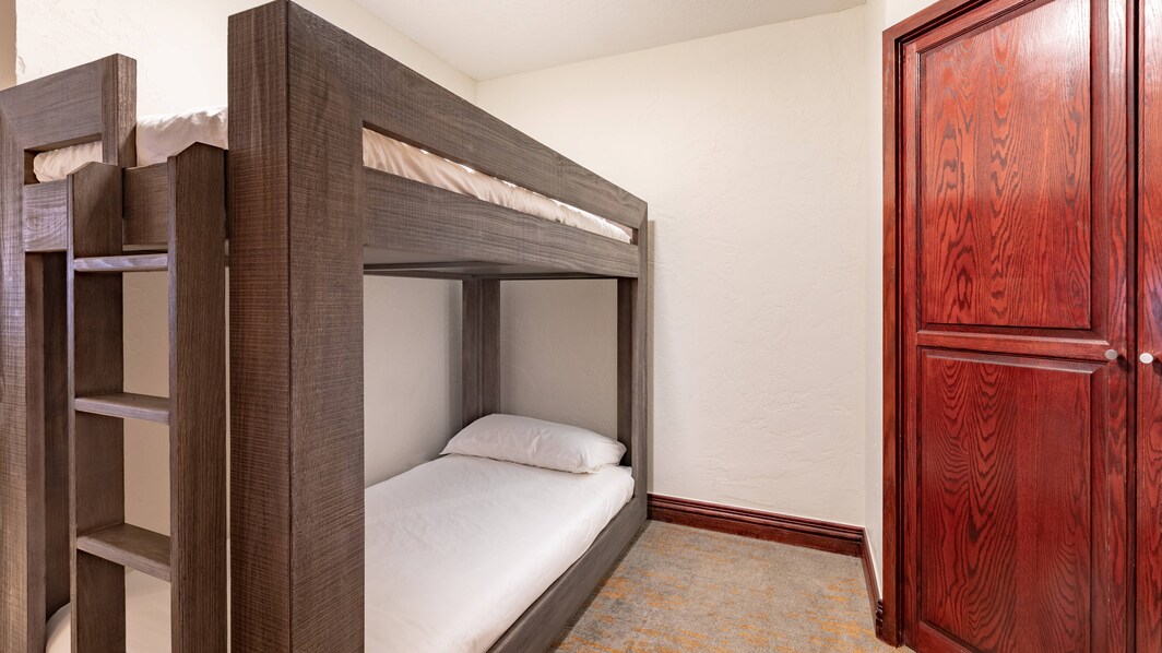 Семейный люкс – спальня с двухъярусными кроватями