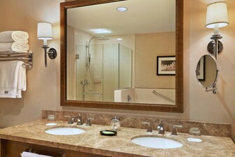 The Westin Riverfront Beaver Creek - Two-Bedroom Master Bath