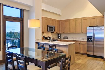 The Westin Riverfront Beaver Creek - Two-Bedroom Kitchen & Living Room